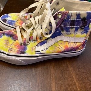Vans high top sneakers unisex new 6 men’s 7.5 women’s
